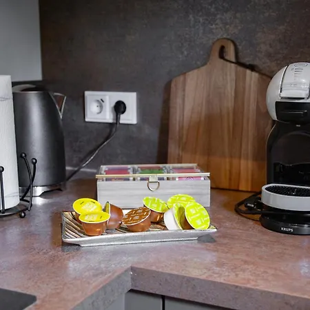 Exkl. Romantisches Sm Black Rose غيفهورن